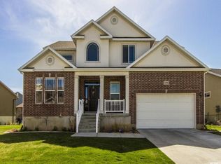 3395 Brookshire Dr, Syracuse, UT 84075