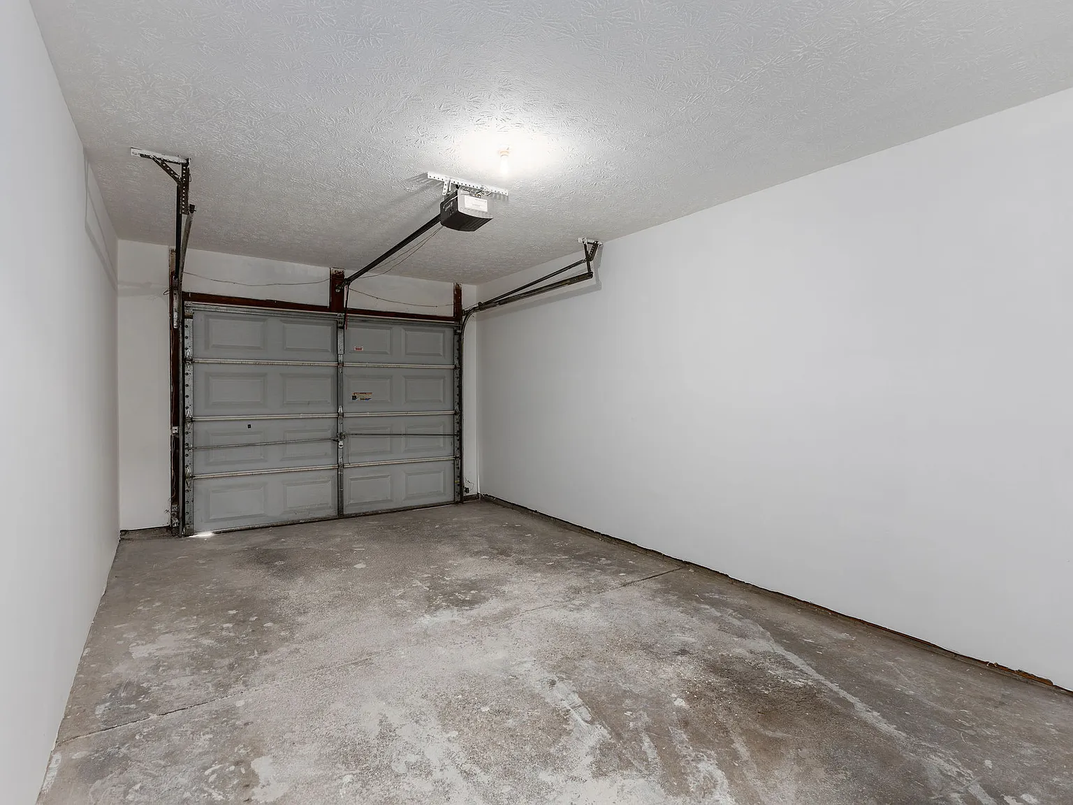 265 Cross Country Dr S — Photo 2
