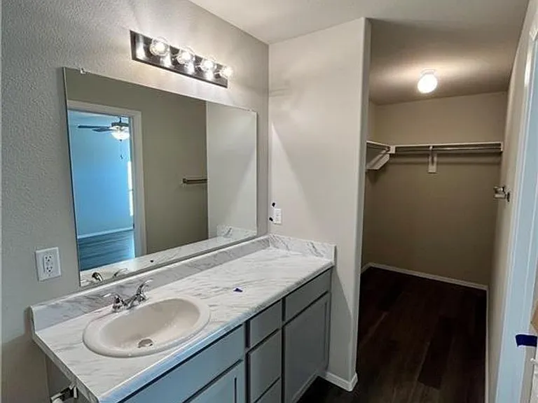 909 E Egret Rd — Photo 10