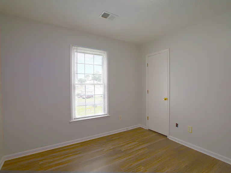 2056 Corners Cir — Photo 14
