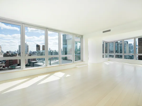 212 West 72nd Street 19G image 2 of 13