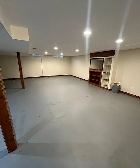 27030 Berkshire Dr — Photo 17