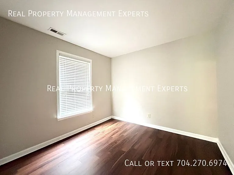 8609 Old Potters Rd — Photo 9