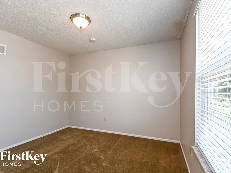 115 Gunston Hall Dr — Photo 11
