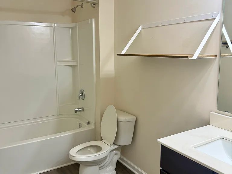 74 Parkside Dr — Photo 18