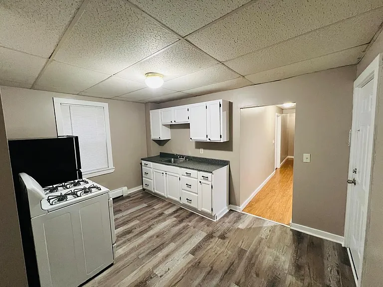 28 Chapel St #1 — Photo 12
