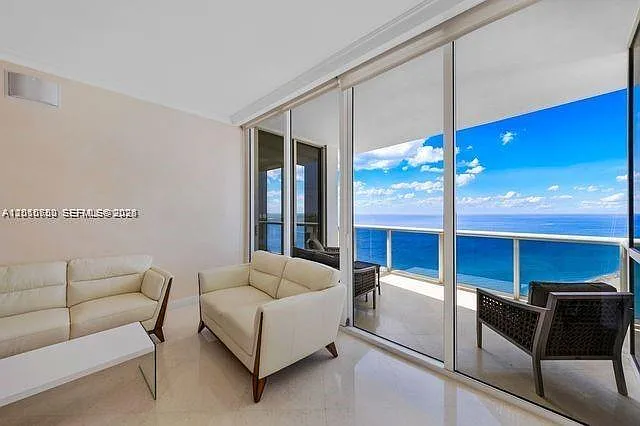 Trump Palace Condo — Photo 3