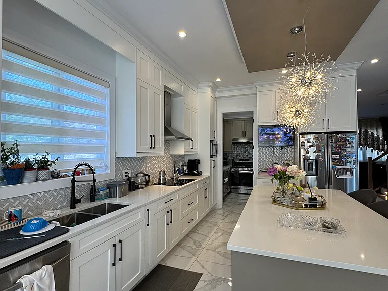 1250 Mitchell St — Photo 2