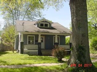 25 East Dr, Decatur, IL 62526