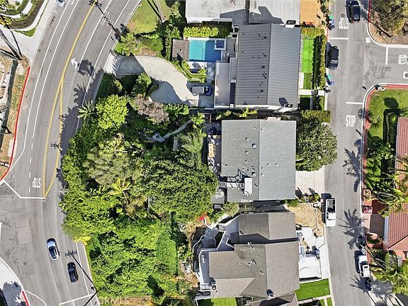 4th image of 255 Ocean View Ave