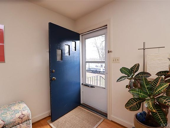 4th image of 100 Norman Dr