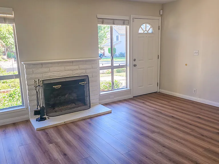 3105 Lodgewood St — Photo 4