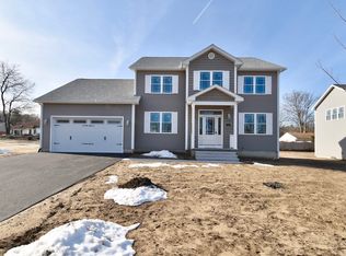 82 Crystal Brook Dr, Springfield, MA 01118