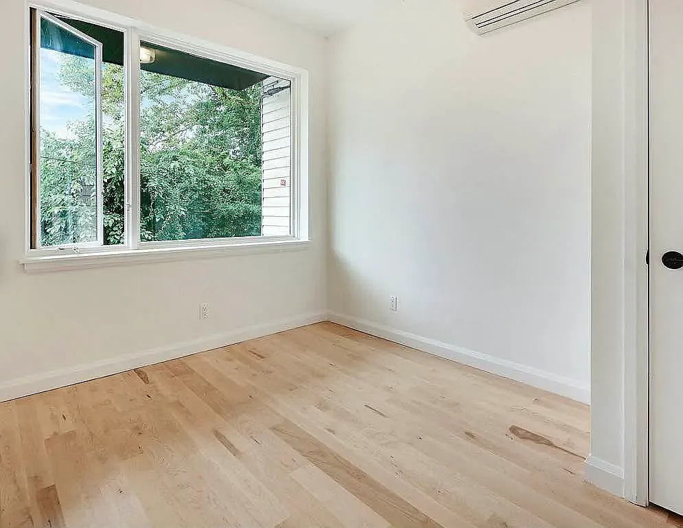 316 Evergreen Avenue — Photo 3