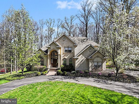 3rd image of 438 Dreshertown Rd