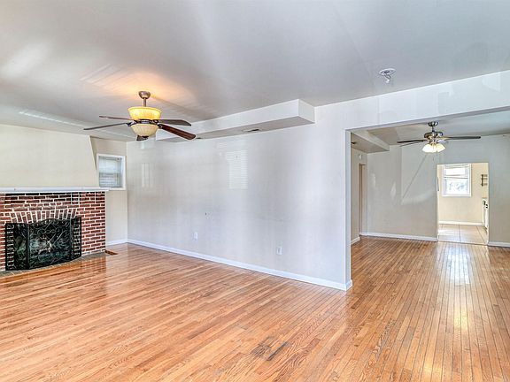 4th image of 4714 Ventnor Ave