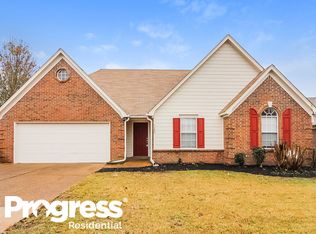 7089 Country Walk Dr, Cordova, TN 38018