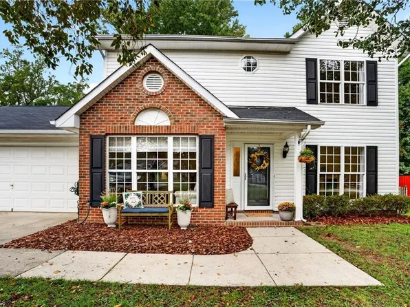 1155 Somerset Crossing Ln, Kernersville, NC 27284