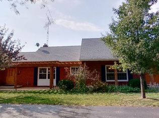 4374 Brogan Rd, Stockbridge, MI 49285