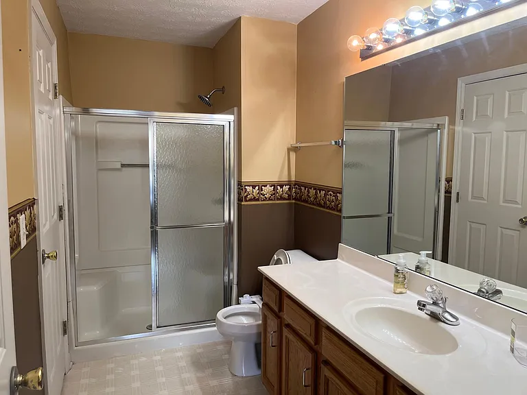 4611 Court Yard Dr #4611 — Photo 8