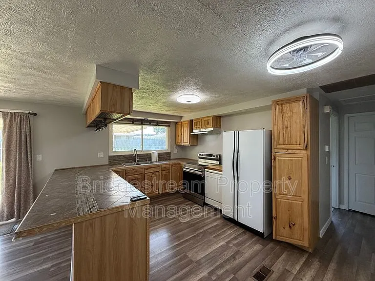 7218 Old Troy Pike — Photo 3