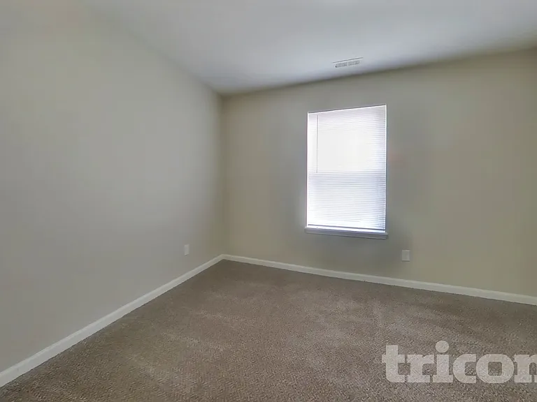 5314 Cliff Ridge Dr — Photo 13