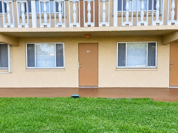 100 Village Green Circle E #112, Palm Springs, FL 33461