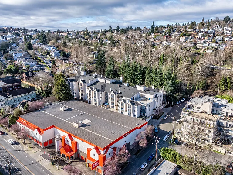 City View Apartments in West Seattle — Photo 20