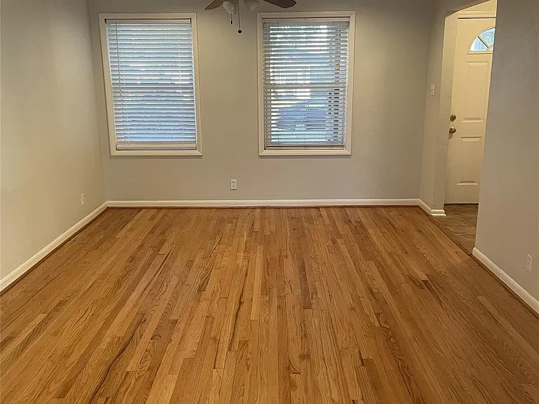 5339 Carew St — Photo 3