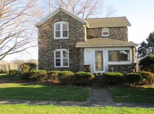 31211 Depot St, Leonidas, MI 49066