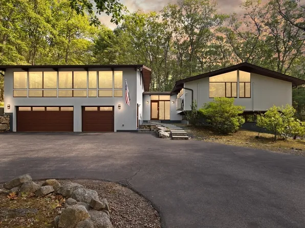 7 Nashoba Rd, Sudbury, MA 01776