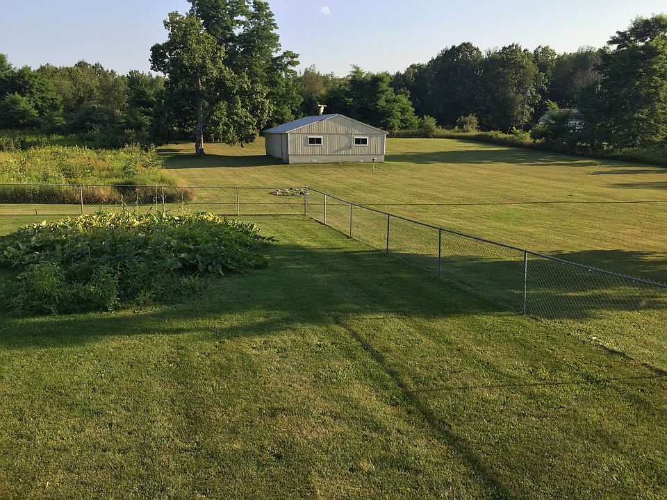 2nd image of 8890 Dwyer Rd