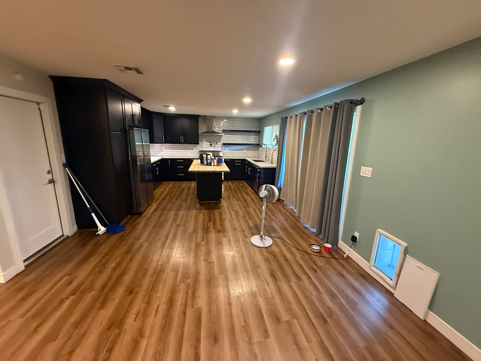 3 bed, 1700 sqft, $3,600 — Photo 4
