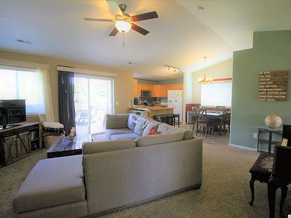 5th image of 1630 NW Ventura Dr