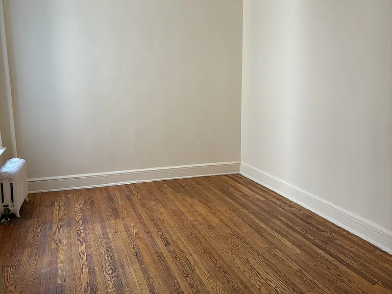 45-54 39th Pl #2 — Photo 7