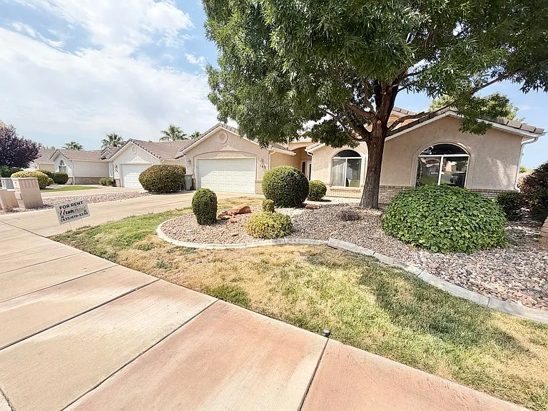 187 N Westridge Dr #143 — Photo 3