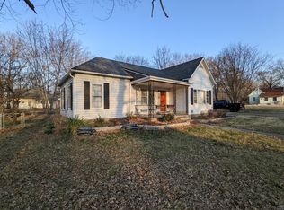104 N Ohio St, Adrian, MO 64720