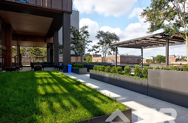 Rented by EXR | media 41