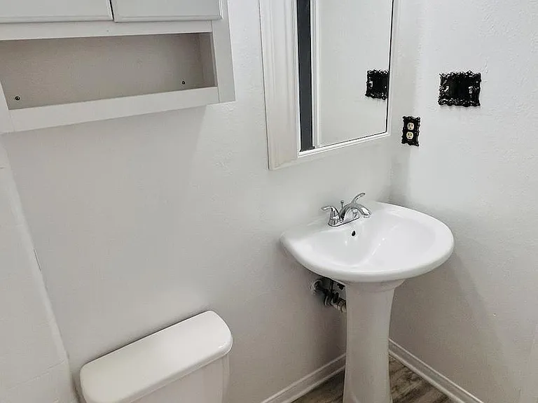 101 Chestnut Dr — Photo 11