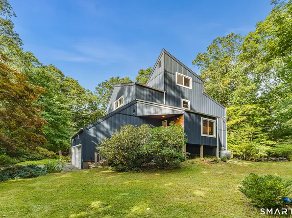 779 Deer Run Lane, Orange, CT 06477