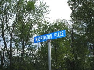 213 Washington Pl, Riverton, IL 62561