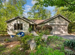 9 Channel Ln, Salem, SC 29676