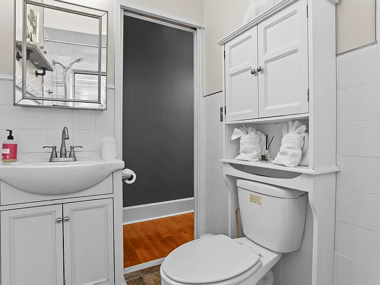 3346 Livingston St — Photo 21