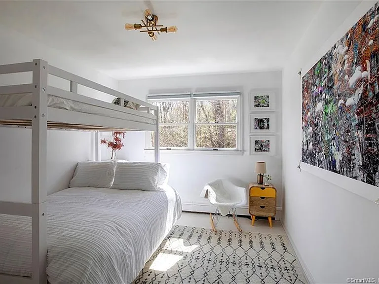 10 Sentry Hill Rd — Photo 14