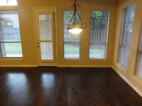 5th image of 15966 Stone Creek Ln