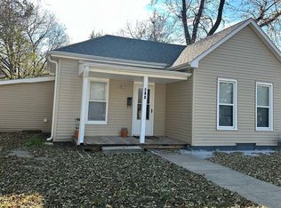 917 W Walnut St, Salina, KS 67401