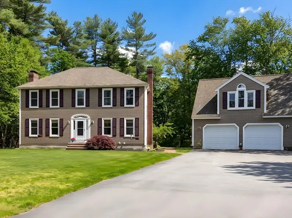9 Cottle Ln, East Freetown, MA 02717
