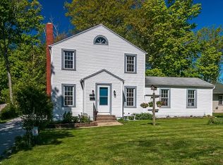 5084 Forest Rd, Mentor, OH 44060