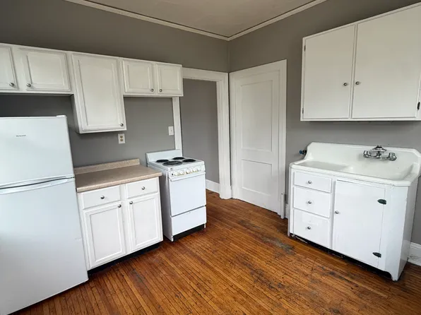 135 Howeland Cir #B, Danville, VA 24541