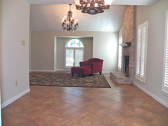 3rd image of 11203 Crooked Pine Dr